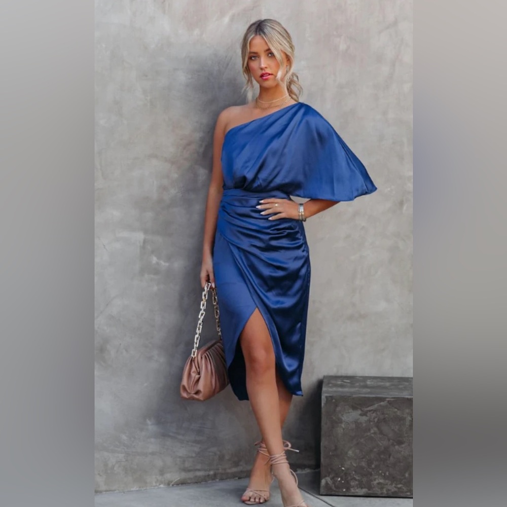 One shoulder cocktail dress